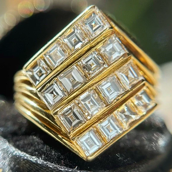 Art Deco 2.07 ctw Carrè Cut Diamond Ring in 18k yellow gold - Picture 7 of 17